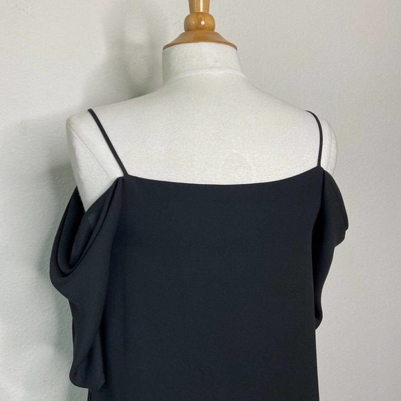 Krisa Cold Shoulder Tunic - Picture 8 of 9